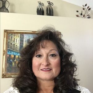 Meet your Posher, Lynda